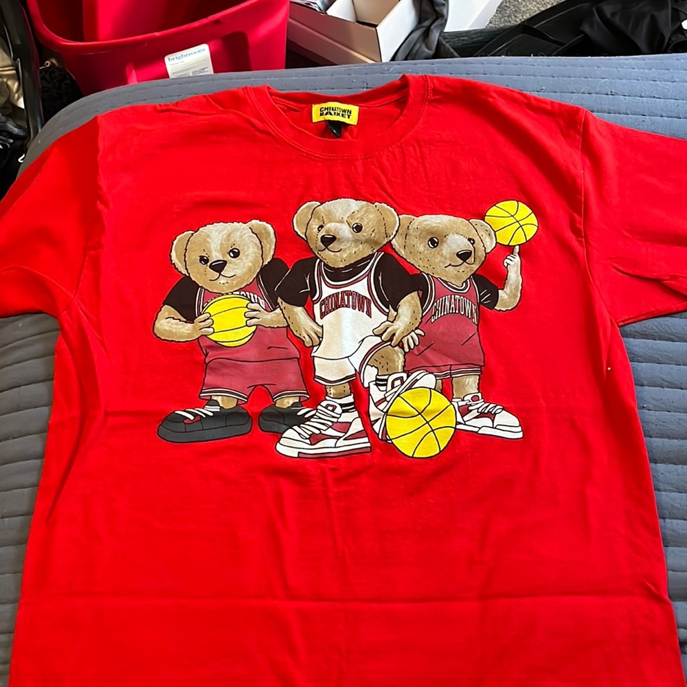 NWOT Chinatown Market shirt (Large)